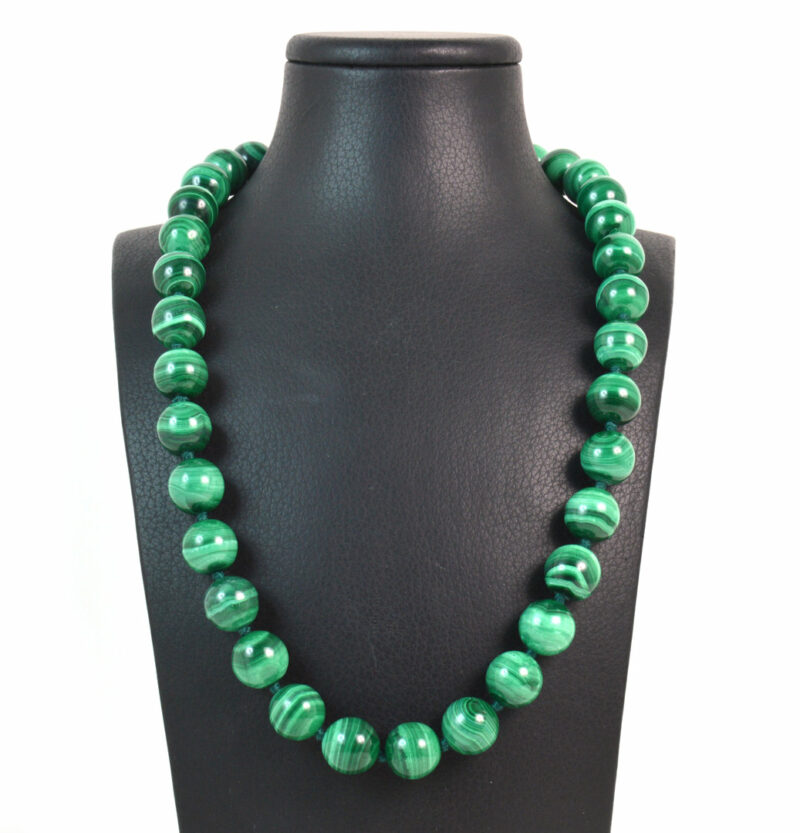 Collana in Malachite e Chiusura in Argento 925