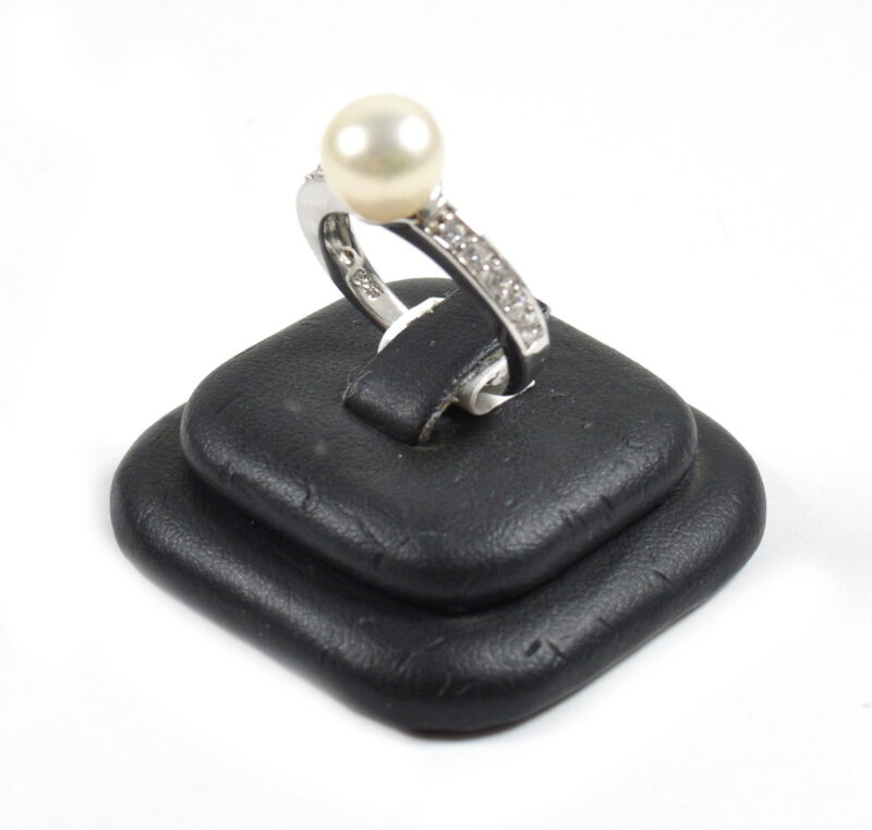 Anello in Argento 925 con Perla Bianca e Cubic Zirconia